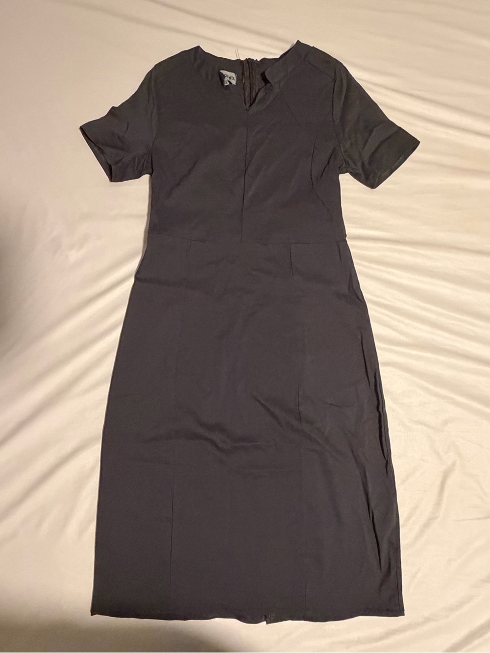 Dolce Vita Black Short-Sleeve Midi Sheath Dress